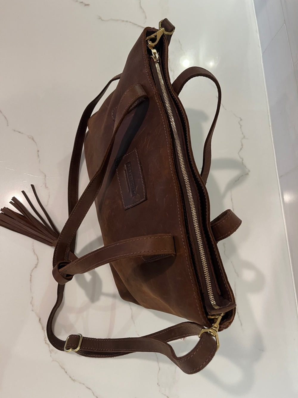 Parker Clay Eden Carryall Distressed Leather Tote Bag in Rust Brown - Picture 9 of 15